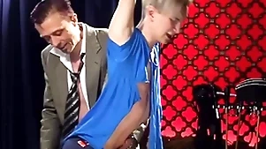 Hang nicky, rip his threads stay away from