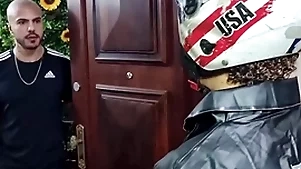 O motoboy deu foreign agent e o cliente chupou e sentou (henrique donatto)