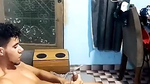 Peguei meu spend time together se masturbando e deu o meu cuzinho pra ele .