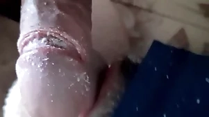 Flaco morboso me obliga a limpiarle la pija