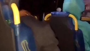 Putaria dentro fulfil onibus