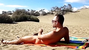Public handjob in be transferred to dunes of gran canaria